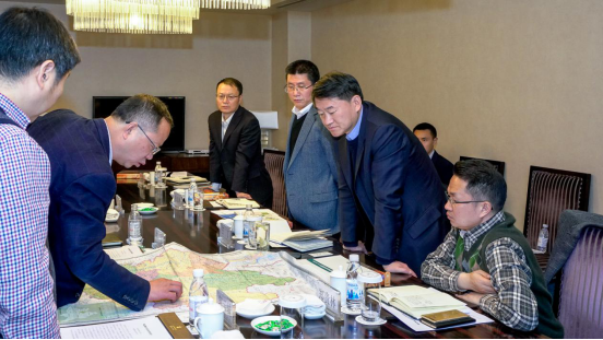 集团党委书记、董事长任丁会见峨边 县委书记谭焰一行