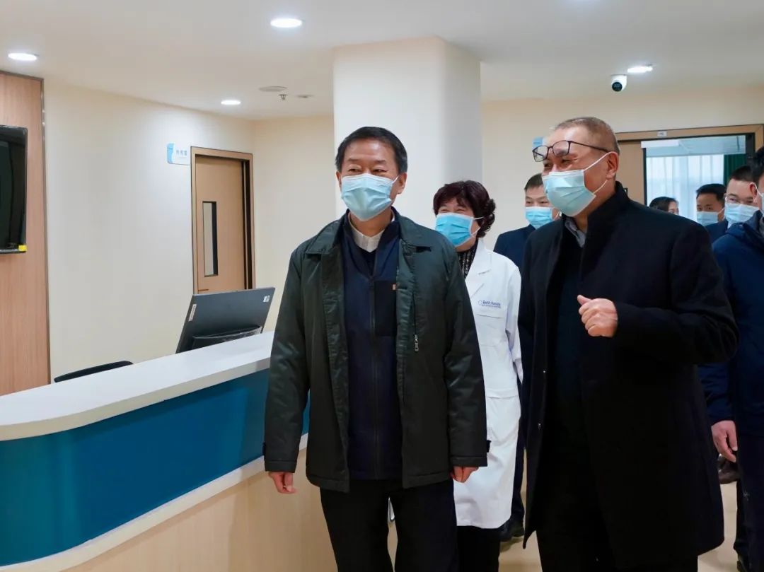 四川省尊龙凯时集团党委书记、董事长任丁率队赴锦弘集团调研